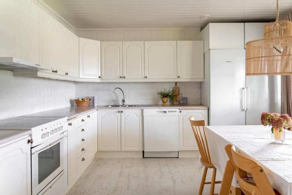 A Countryside Villa Close To Uppsala! Extérieur photo